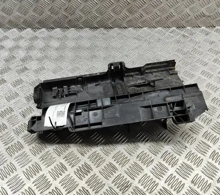 BMW X3 E83 Radiator support slam panel bracket 7524914 7524912