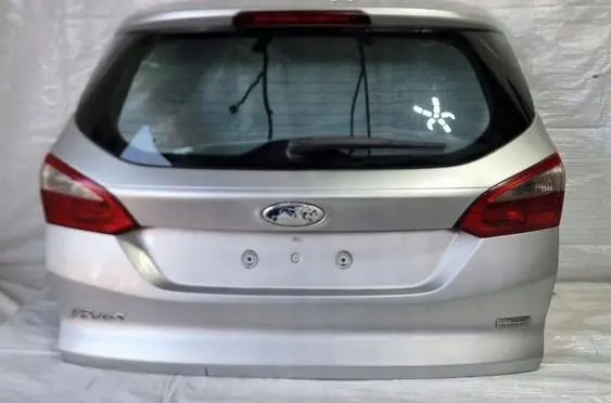 Ford Focus Tailgate/trunk/boot lid 