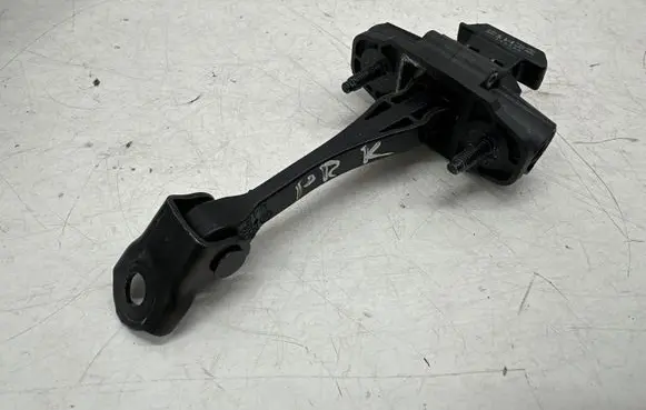 Ford Puma Front door check strap stopper