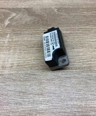 Mercedes-Benz E W210 Airbag deployment crash/impact sensor 0018205626