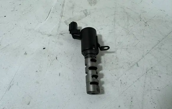 KIA Carens II Camshaft vanos timing valve 2435525000