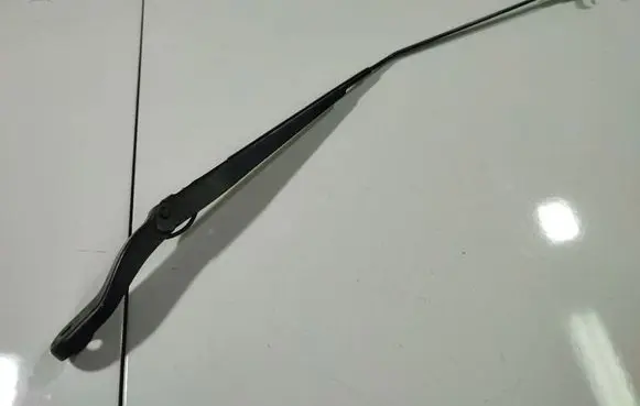 Mazda 3 I Front wiper blade arm