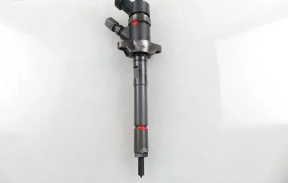 Fuel injector