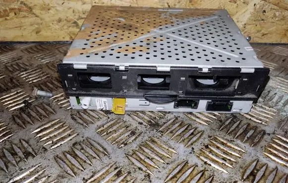 Audi A8 S8 D3 4E Radio/CD/DVD/GPS head unit 4E0035541