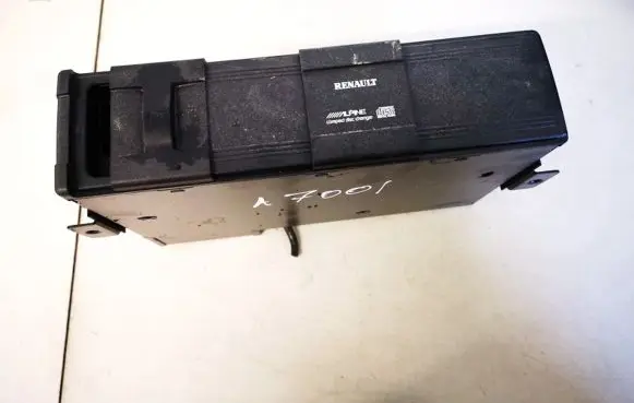 Renault Scenic I CD/DVD changer 8200002589a