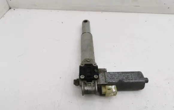 BMW 5 E60 E61 Seat adjustment motor 0390203234