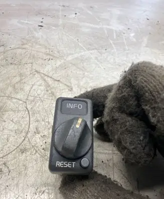 Volvo S70 V70 V70 XC Other switches/knobs/shifts 9162959 99W48K