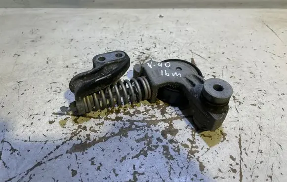 Volvo V40 Timing belt/chain tensioner 31339830