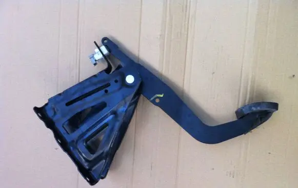 Volkswagen Crafter Brake pedal 