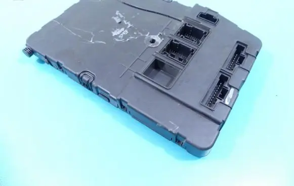 Renault Scenic II - Grand scenic II Central body control module 8200306433 IMPRK1310790