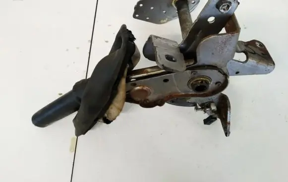Nissan Pathfinder R51 Handbrake/parking brake lever assembly