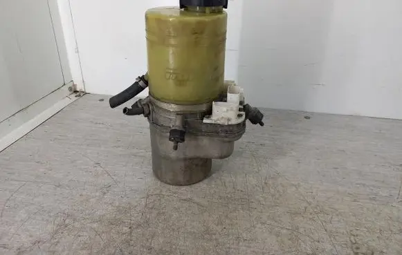 Opel Signum Power steering pump 