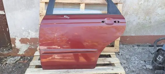 KIA Cerato Rear door