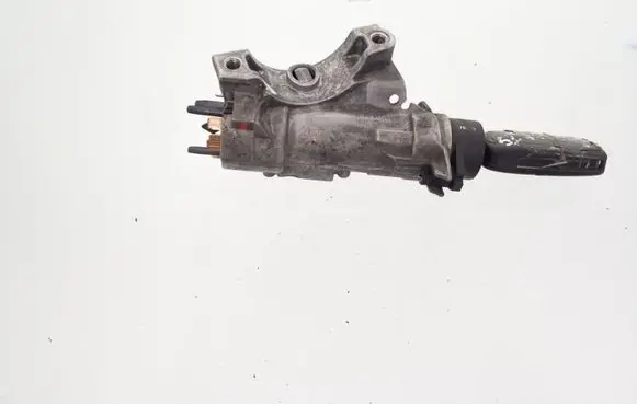 Volkswagen PASSAT B5 Ignition lock 4B0905851A 4B0905849