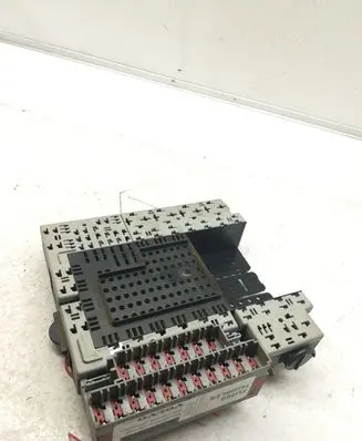 Volvo XC70 Fuse module 9162438