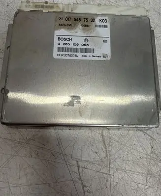Mercedes-Benz E W124 ABS control unit/module 0265109056