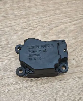 Volvo S80 Air flap motor/actuator 74932F 200203