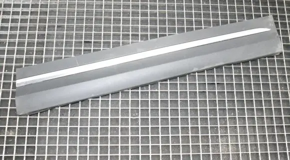 Mercedes-Benz GLA W156 X156 Front sill trim cover A2477271501