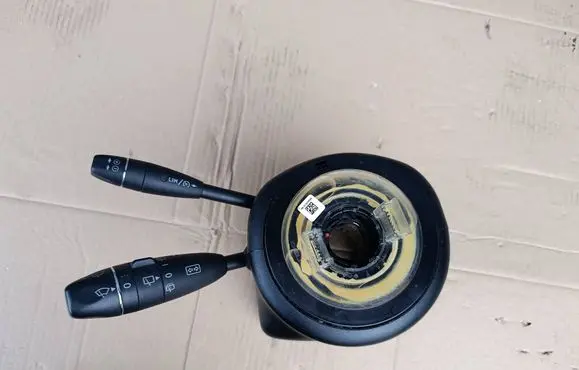Mercedes-Benz C W204 Gear shift switch/knob A2044404601