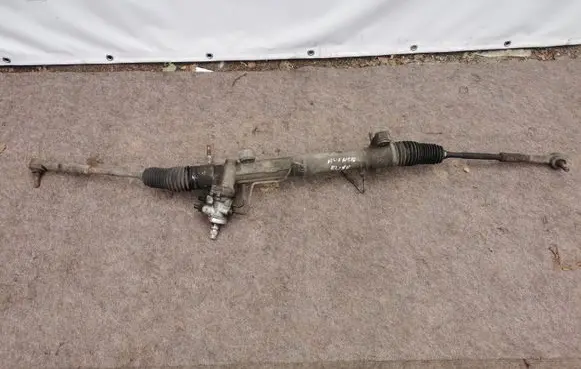 Toyota Avensis T250 Steering rack