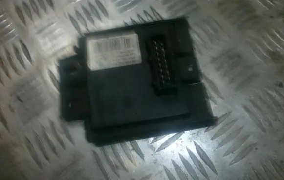 Peugeot 607 Ignition amplifier control unit 9641004580 093150