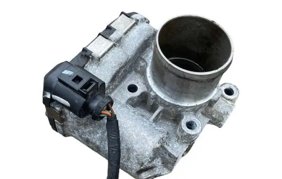 Renault Scenic III - Grand scenic III Throttle valve 8200330810 0281002681