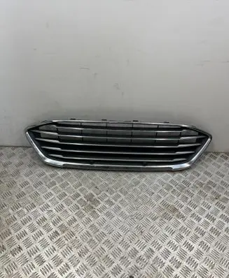 Ford Focus Front bumper upper radiator grill JX7B8C436A