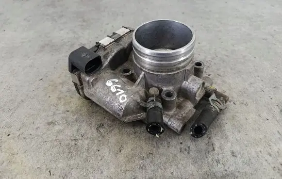 Volkswagen Golf IV Throttle body valve