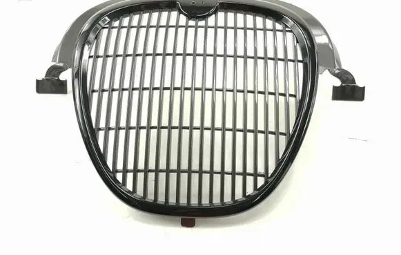 Jaguar S-Type Front bumper upper radiator grill XR847243XXX