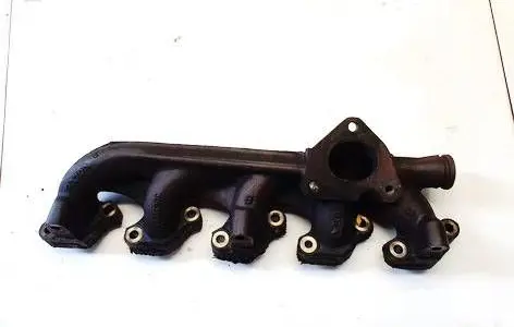 Volvo V70 Exhaust manifold 30637797