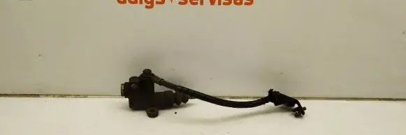 Subaru Forester SF Clutch slave cylinder 