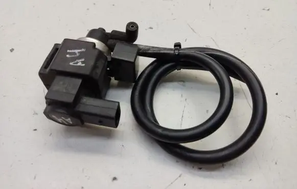 Audi A4 S4 B6 8E 8H Turbo solenoid valve 4E0906628