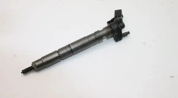 Audi A5 8T 8F Fuel injector 0445116008 059130277AP