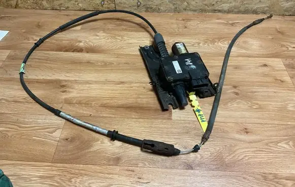 Opel Insignia A Hand brake/parking brake motor 20917024 HJ7024R123704941 A06781112