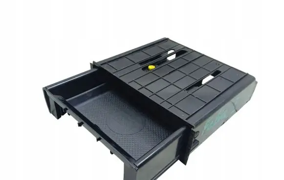 Glove box