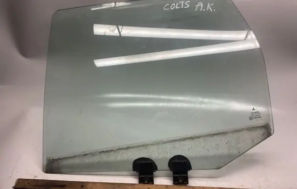 Mitsubishi Colt Rear door window glass 43R00048