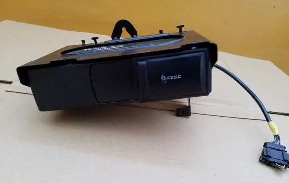 Volkswagen Touareg I CD/DVD changer 7L6035493A