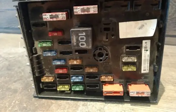 Volkswagen PASSAT B6 Fuse module 3C0937125