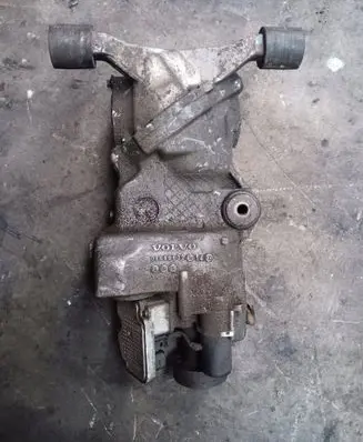 Volvo XC70 Rear differential 08689632
