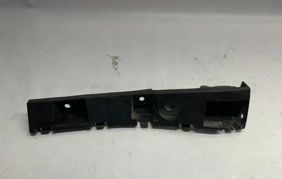 Ford Mustang VI Front bumper mounting bracket FR3B16C067AE