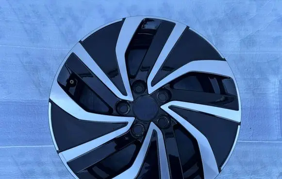 Volkswagen Polo VI R15 alloy rim 2G0601025AS