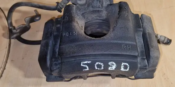 Peugeot 508 Front brake caliper
