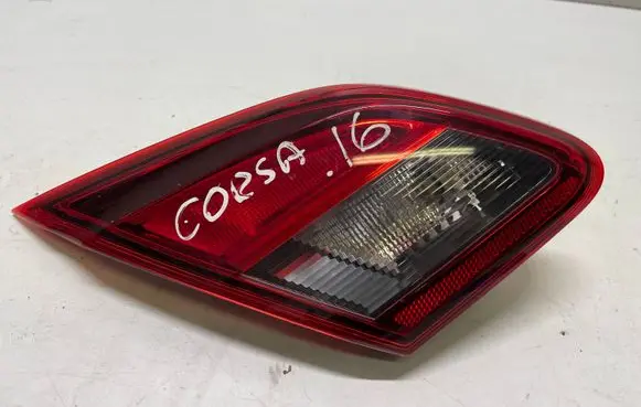 Opel Corsa E Tailgate rear/tail lights 39012625