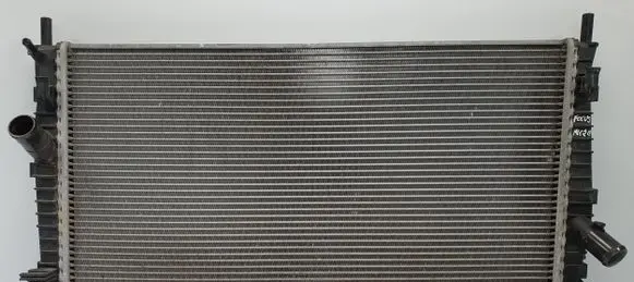 Ford Focus Coolant radiator 3M5H-8005-RK