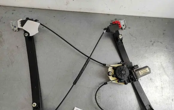 Maserati Quattroporte Rear door window regulator with motor 84934500