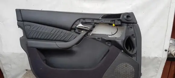 Mercedes-Benz S W220 Front door card panel trim A2207203970