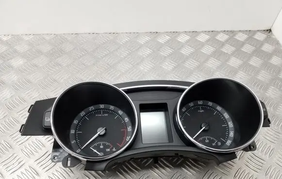 Skoda Superb B6 (3T) Speedometer (instrument cluster) 3T2920940D