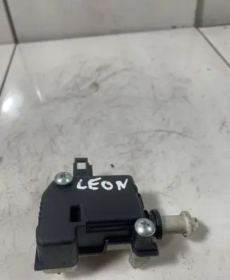 Seat Leon (1P) Central locking motor 1M0959781A