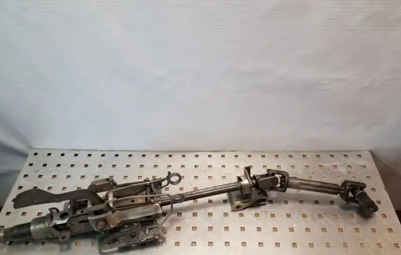 Steering wheel axle set