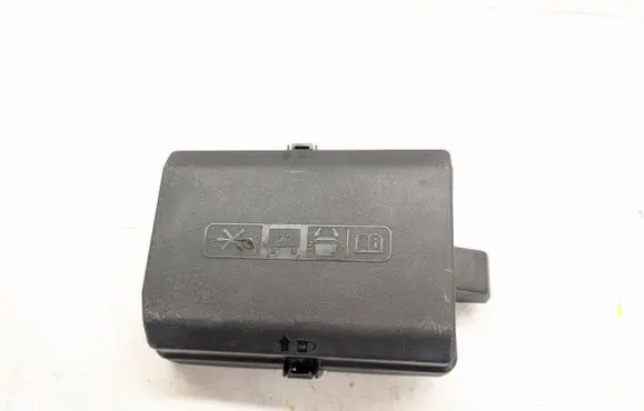 Chevrolet Tahoe Fuse box cover 85114017